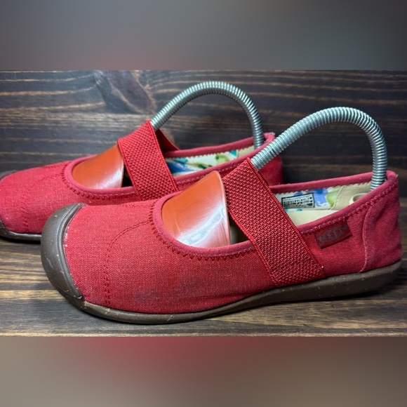 Keen Sienna Women’s Size 8.5 Shoes Red Brown Mary Jane Slip On Sneaker - Picture 2 of 7